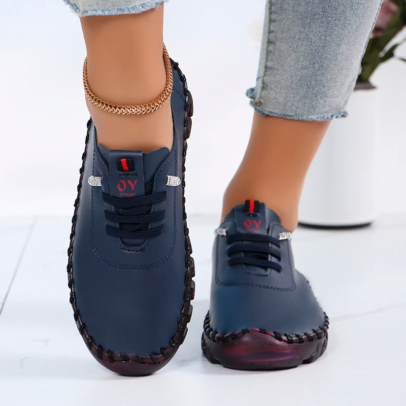 Women Sneakers Lightweight Comfortable Sneakers Women Large Size Soft Leather Sports Shoes Women 2025 New Flat Running Shoes