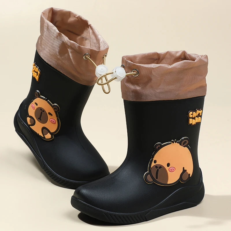 One Pairs of toddler Mid-Calf Rain Boots For Boy and Girl Comfortable Soft Sole Capybara Rubber Water Shoes Elastic Band