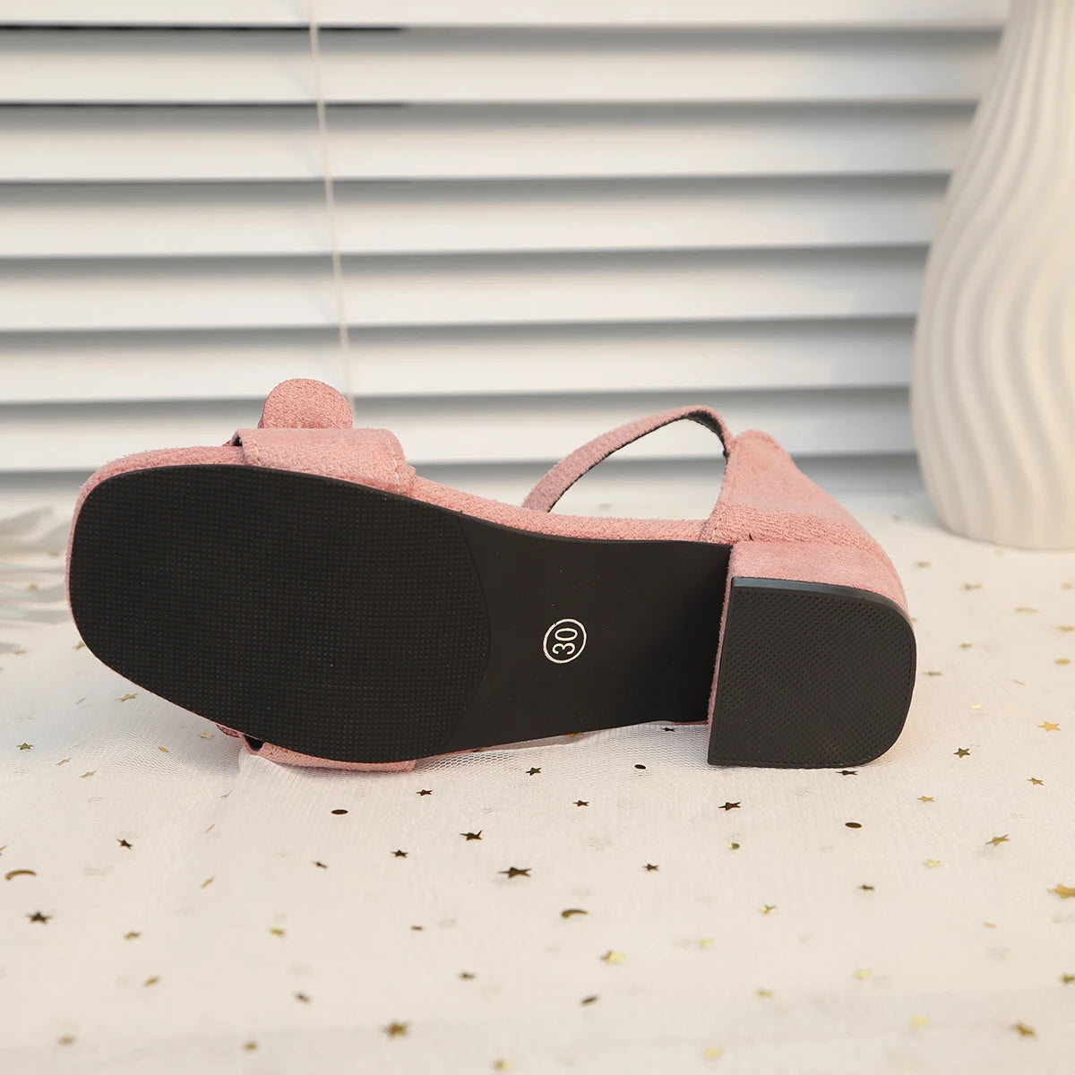Little Girls High Heels Sandals 2026 New Summer Kids Strappy Leather Sandals Non-slip Simple Princess Girls School Dance Shoes
