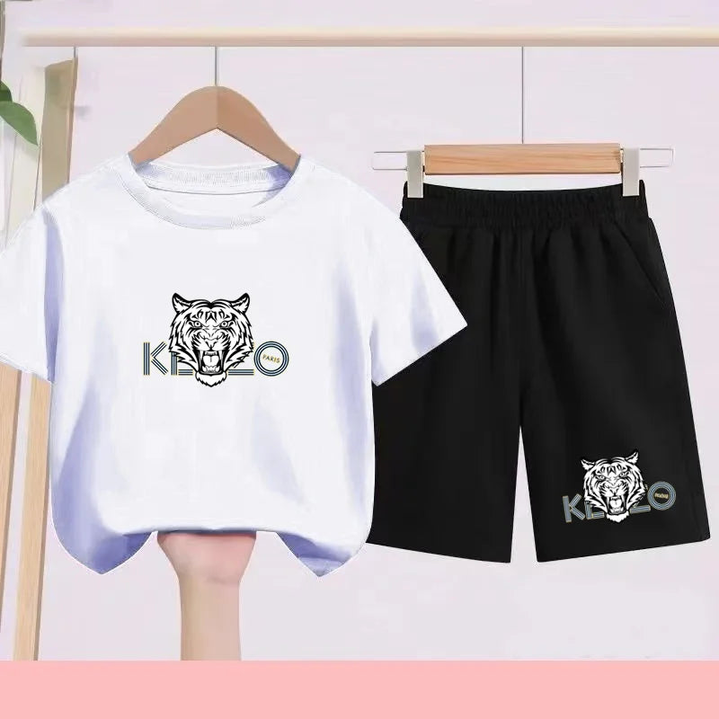 Children's Summer Black and White T-shirts Paired with Breathable and Quick-drying Sports Outfits - Suitable for Children3 to 13