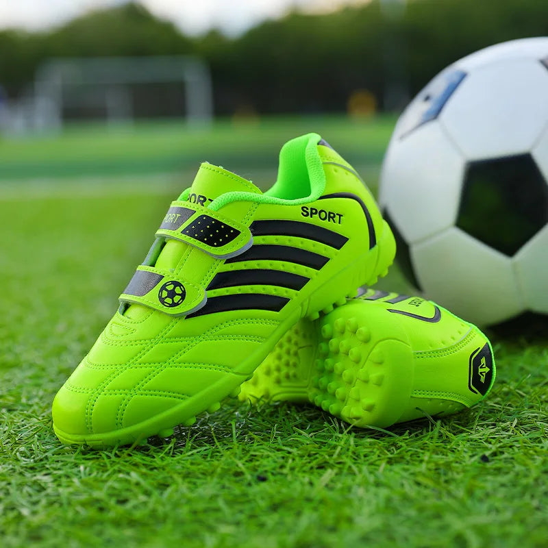 Hot Sale Children Soccer Shoes Sports Society Field Boy Football Shoes Futsal Fast Indoor Sneaker Cleats Football Boots Kids