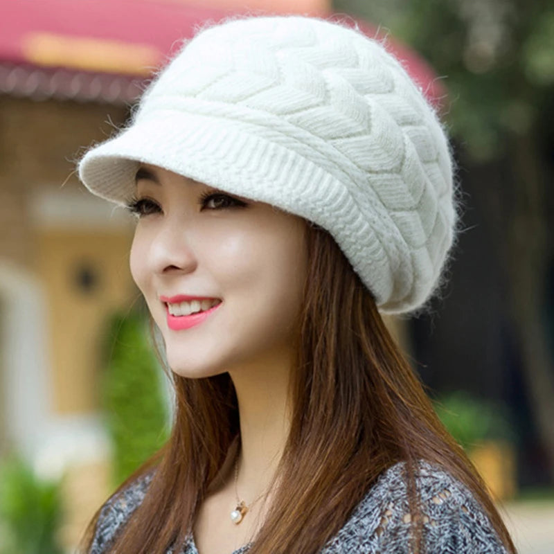 Women's Autumn/Winter Knitted Hat With Fleece Lining Stylish And Versatile Beret Outdoor Warm Hat