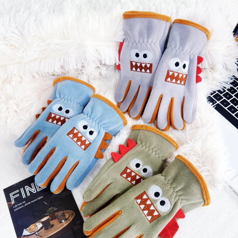 Children's warm gloves for boys, students and kids, suitable for winter cycling and outdoor activities. Fleece-lined and made of