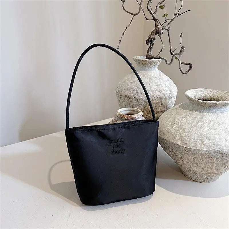 Women's High Capacity Handbag Underarm Handbag Shoulder Bag Waterproof Embroidered Letters Underarm Bag Tote Bags