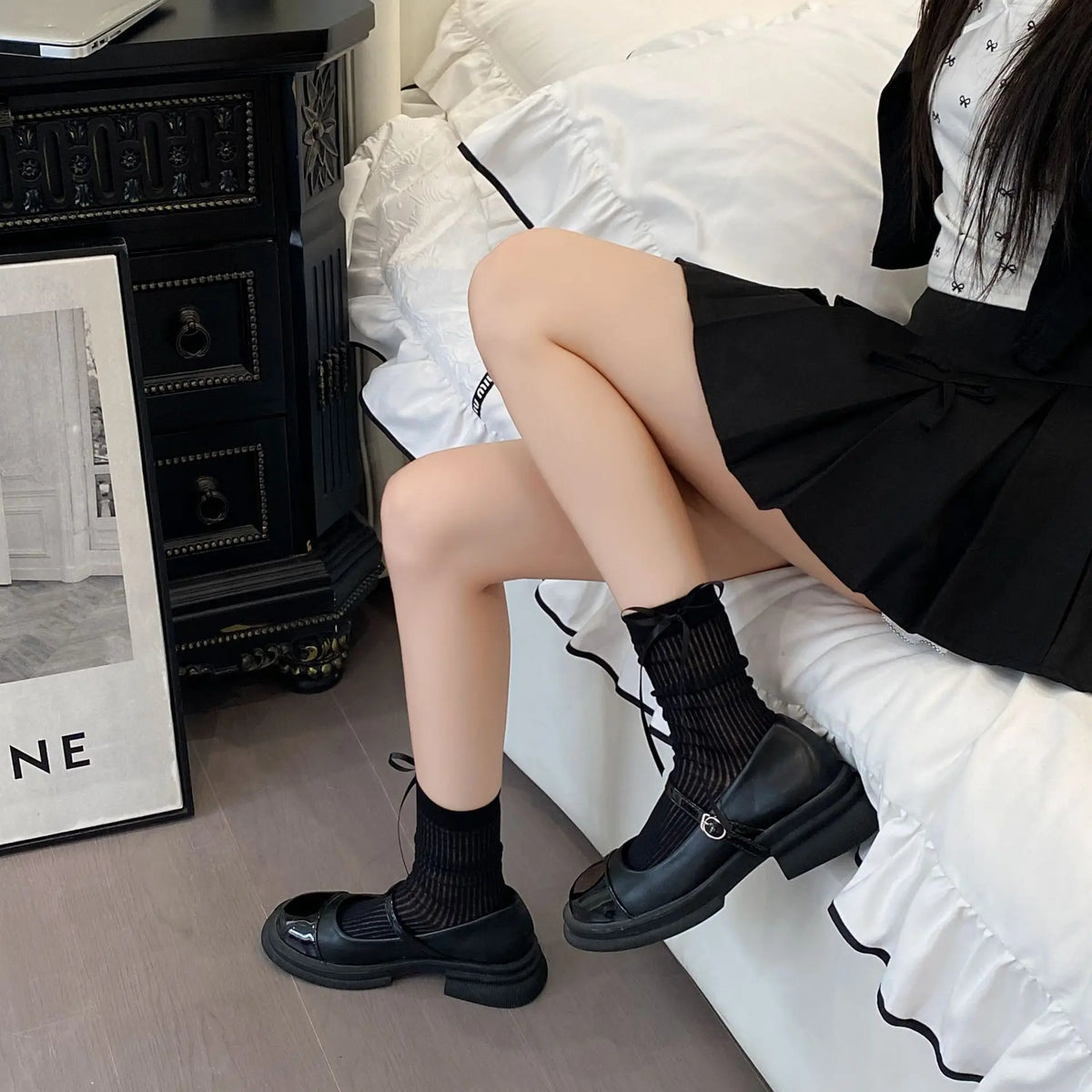 Women's Socks Spring Summer New Boneless Socks  Side Ribbon Bow Ribbon Vertical Thin Breathable Midtube Pile Sock Simple Fashion
