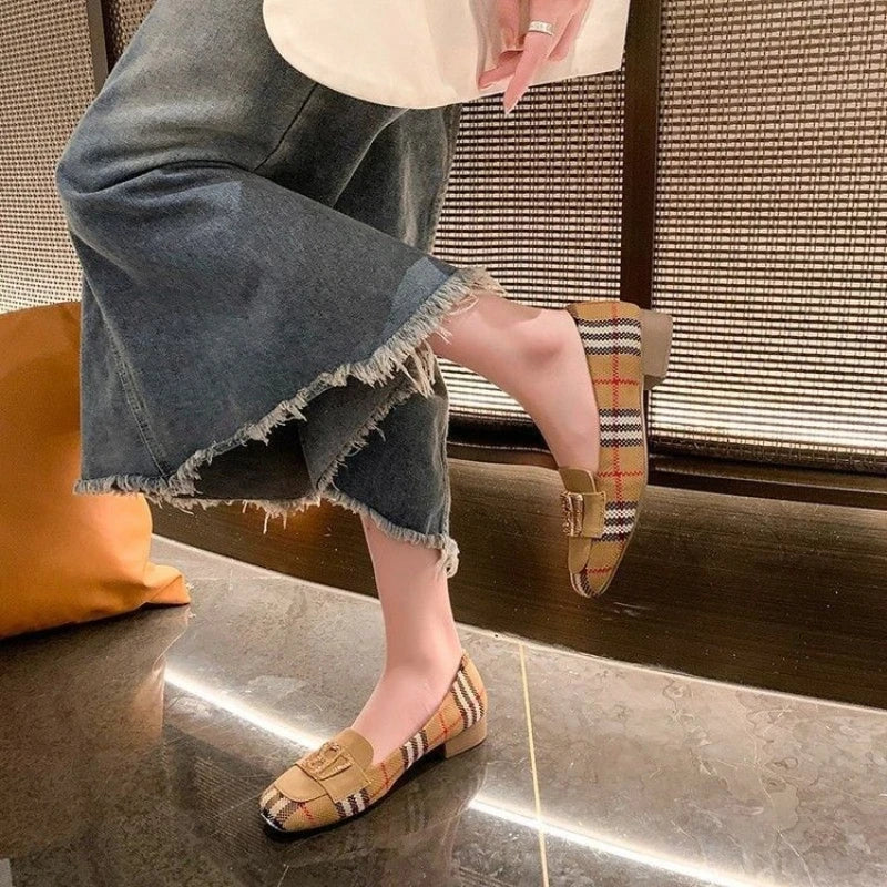 Women Checkered Loafers Khaki / Black Plaid Pattern Low Heel Shoes with Metal Buckle Office OL Style Elegant Work Flats 2026