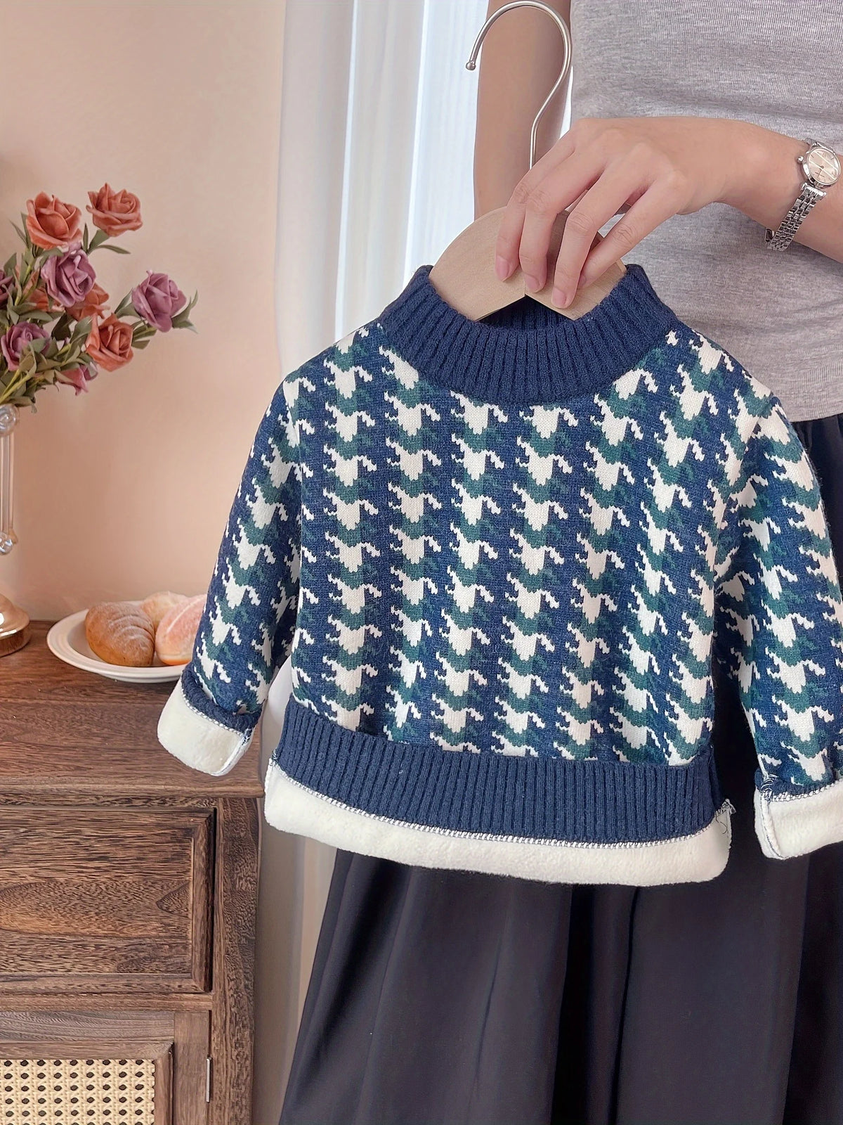 Boys' Sweaters for Autumn and Winter, Stylish Round-Neck Knitwear for Young Children, Pullover Warm Tops for Kids, Trendy