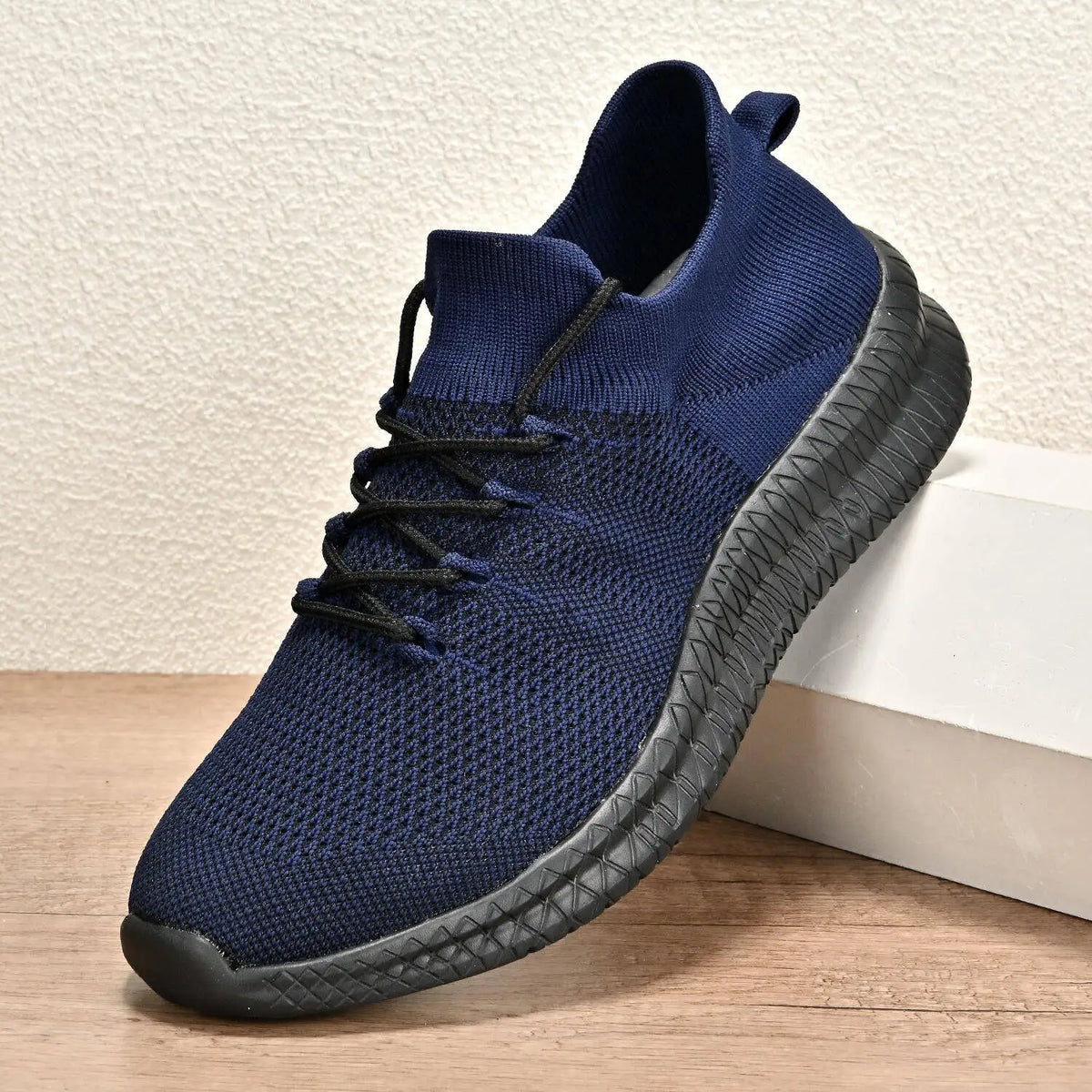 Sneakers Men Shoes Male Shoes Slip-on High Quality Men Fashion Mens Non-slip Shoes Breathable Soft Soled Shoe Non-slip 39-48
