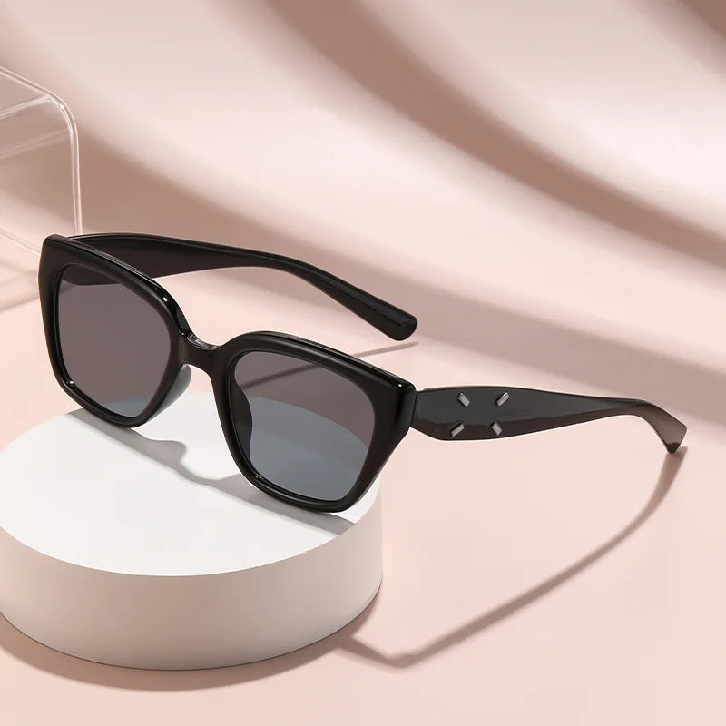 Sunglasses For Women With High-end Face, Small Anti-uv Large Frame Retro Cat Eye Glasses 2025 New Sunglasses 9673