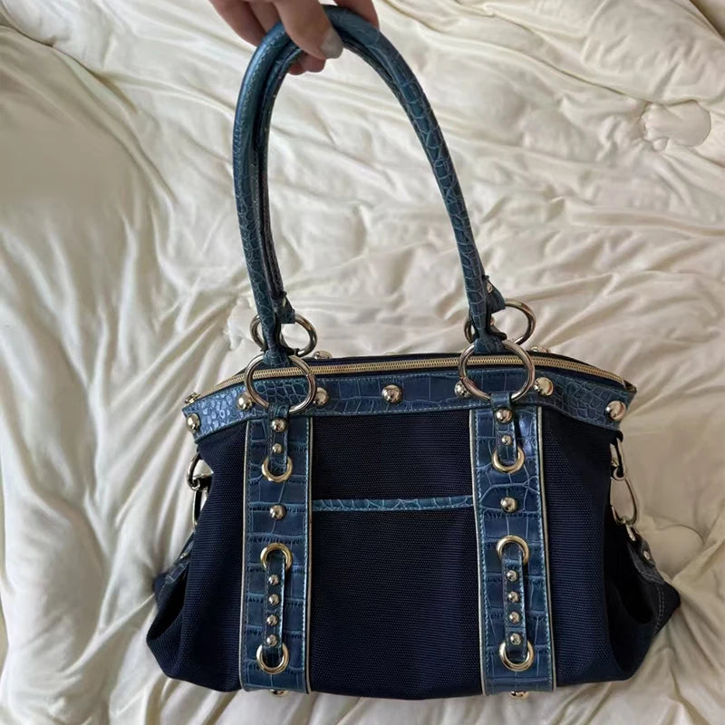 Women's Large Capacity Shoulder Bag Retro-style Commuter Shoulder Bag, High-quality Underarm Bag, Studded Motorcycle Tote Bag