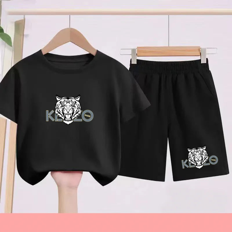 Children's Summer Black and White T-shirts Paired with Breathable and Quick-drying Sports Outfits - Suitable for Children3 to 13