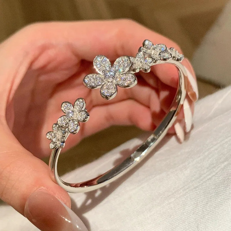Elegant Bracelets Light Luxury Retro Flower earrings for women Rings Luxury Full Diamonds Double Wedding Jewelry Sets