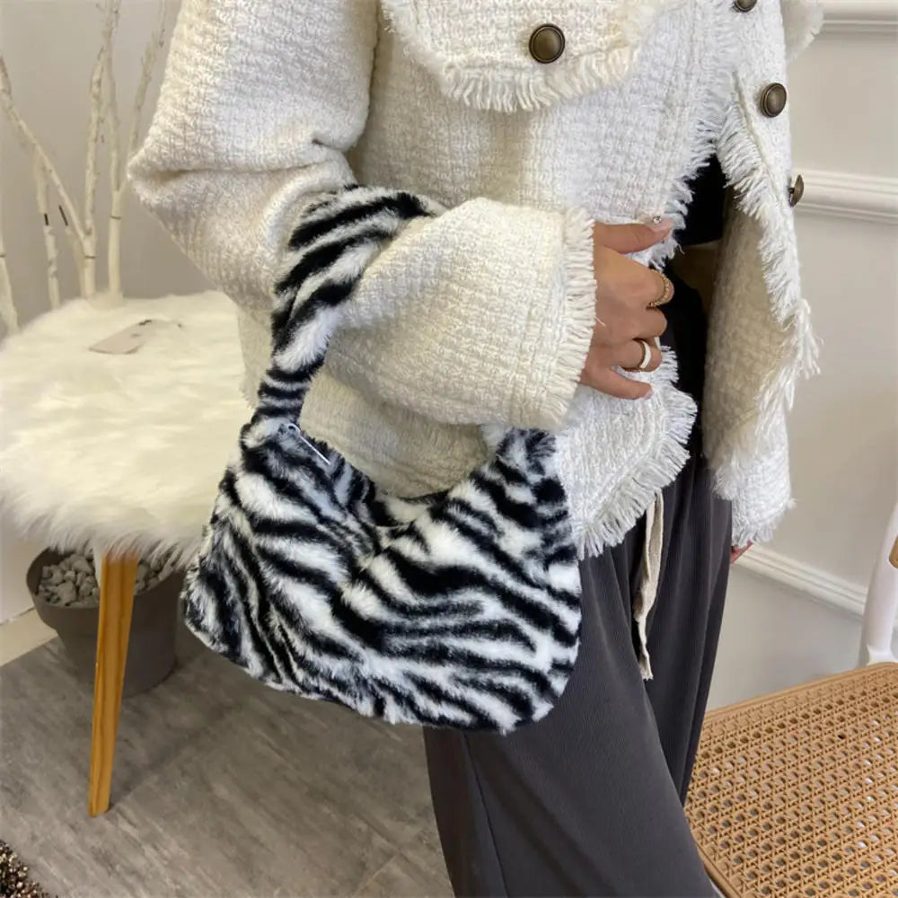 ISKYBOB Women's Soft Plush Shoulder Bag Winter Fashion Casual Solid Color Leopard Pattern Underarm Bag Female Handbags Tote Bag