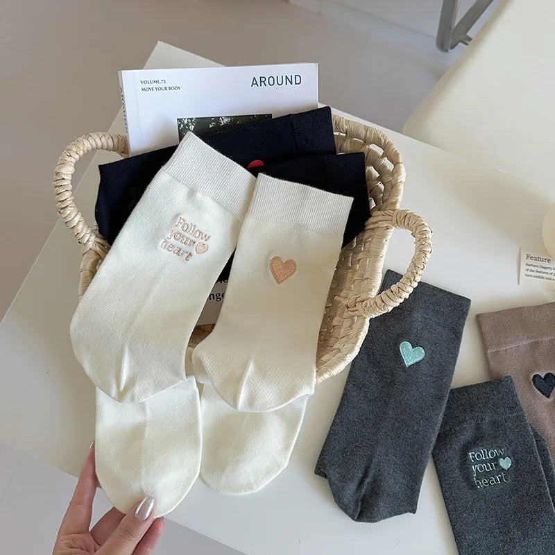 Fashion Socks For Women Autumn Designer socks Loose Socks Cotton Embroidery Heart Trendy Letter Simple Crew Socks Women Street