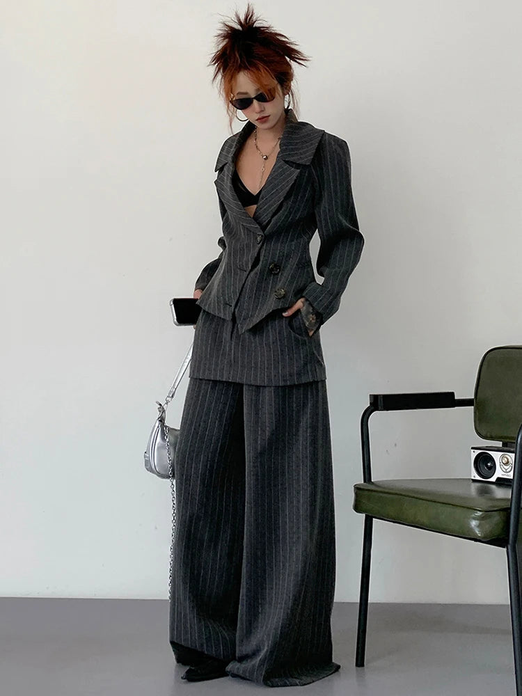 EAM Women Gray Stripe Elegant Blazer New Lapel Long Sleeve Waist Slim Fit Jacket Fashion Tide Spring Autumn 2026 30A3037