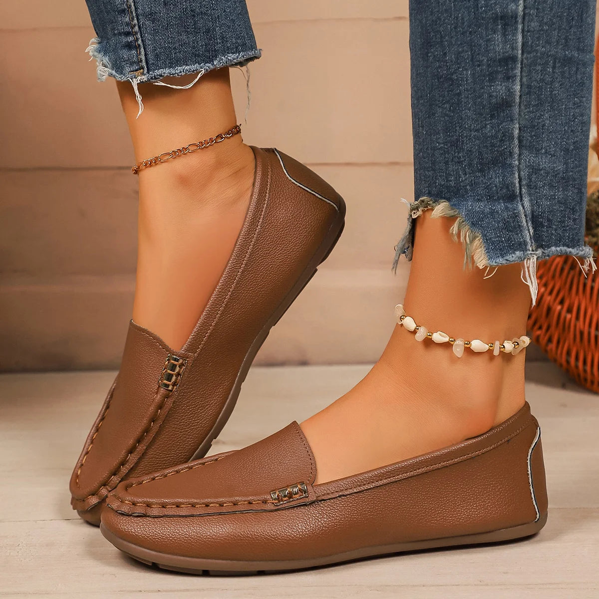 Women's Loafers Lightweight Comfort Walking Flat Shoes Soft Sole Ballet Flats Slip on Loafers Leather Casual Shoes Zapatos Mujer