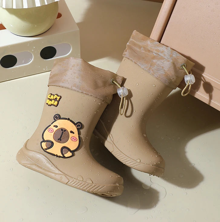 One Pairs of toddler Mid-Calf Rain Boots For Boy and Girl Comfortable Soft Sole Capybara Rubber Water Shoes Elastic Band