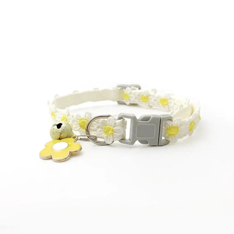 Pet Necklace Colorful Lace Flower Cat Collar Puppy Accessories Collar Bell Neck Cat Collar Adjustable Soft Durable Safe