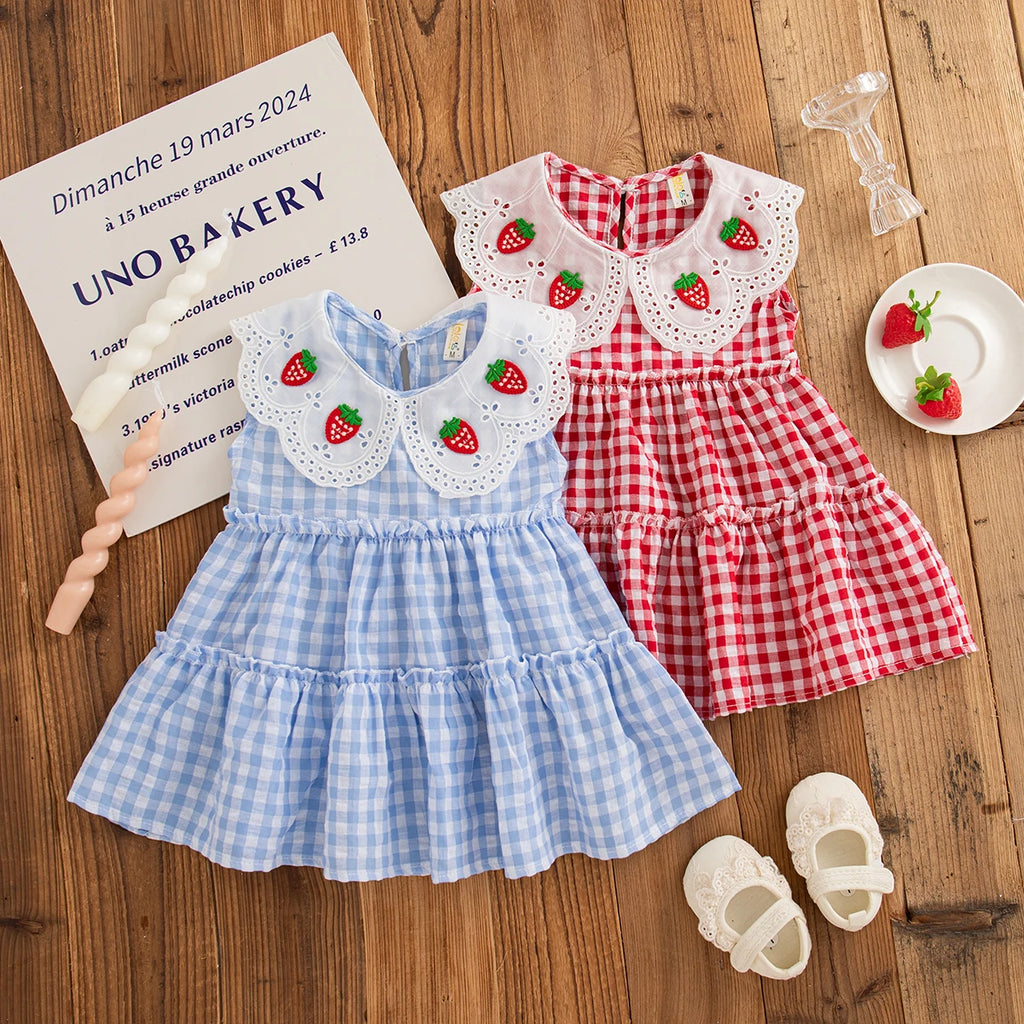 Korean Style Toddler Dress Strawberry Embroiderey Red Baby Gril Sleeveless Check Dress for Kids Girl Casual Outdoor Dress