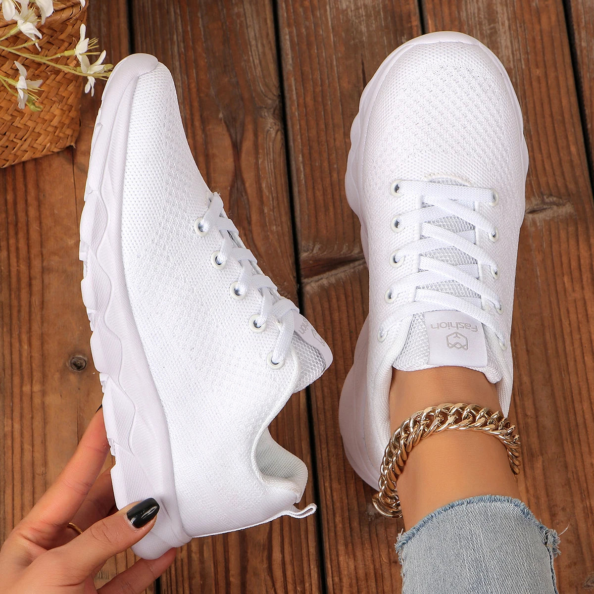 Women's Sports Shoes, Casual Running Shoes with Mesh Breathability, Comfortable Cushioned Soles, Solid Colors for Versatile Dail