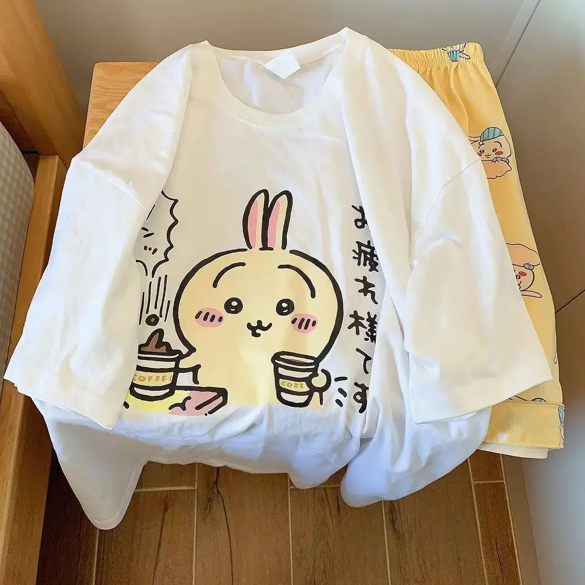 yiji Pajamas Girls Summer Thin Round Neck Short Sleeve Shorts Home Clothes Set ハチワレ Hachiware うさぎ USAG Cute Pajamas