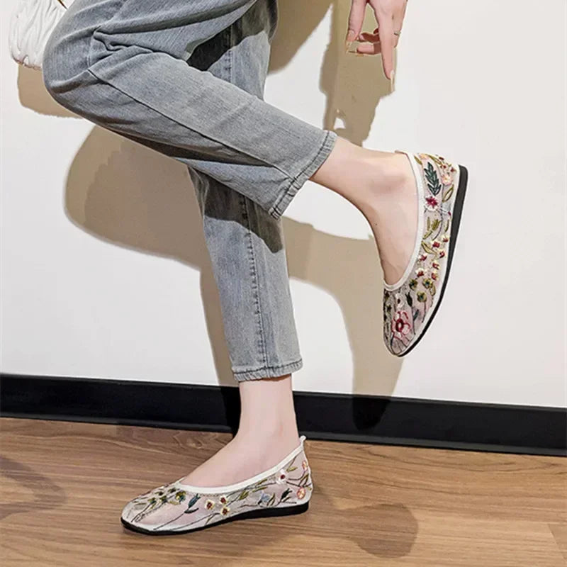 2025 Embroidery Flower Design Loafers Women Fashion Light Breathable Mesh Mules Flat Shoes Shallow Mouth Non Slip Ballet Shoes