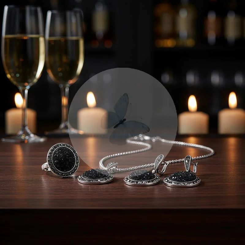 1. Women's Black Alloy Jewelry Set Round Crushed Stones Stylish Design for Wedding Party Birthday Gift for Girls
2. 1 Set Black