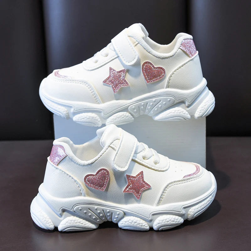 Little Kids Sports Shoes for Toddlers Girls Cute Classic White Sneakers with Heart Star Decoration Children Casual Shoes Soft