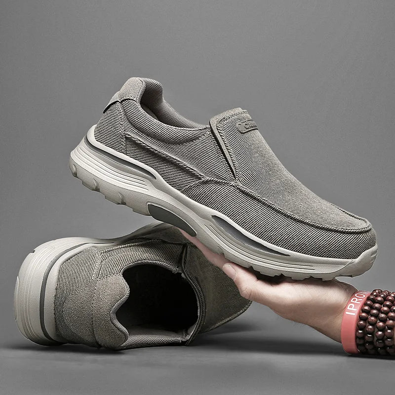 Men's Casual Shoes Canvas Breathable Loafers Men 2025 New Male Comfortable Outdoor Walking Shoes Classic Loafers Men Sneakers