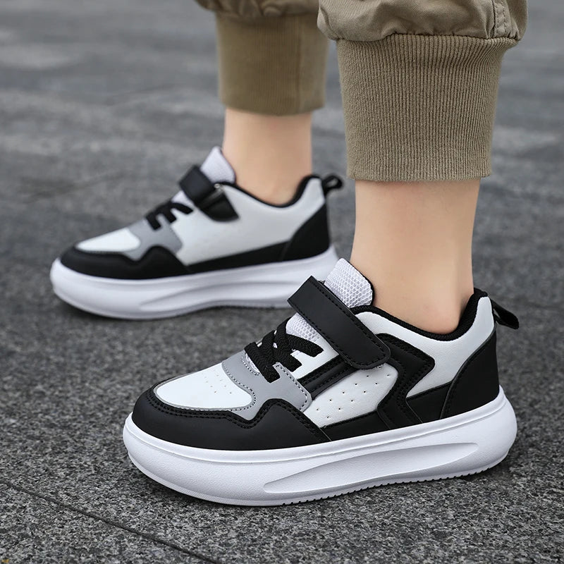 White Kids Sneakers Casual Shoes for Boys Girls Soft Sole Leather Sport Shoes Lightweight Comfortable Design Fashion Trainers