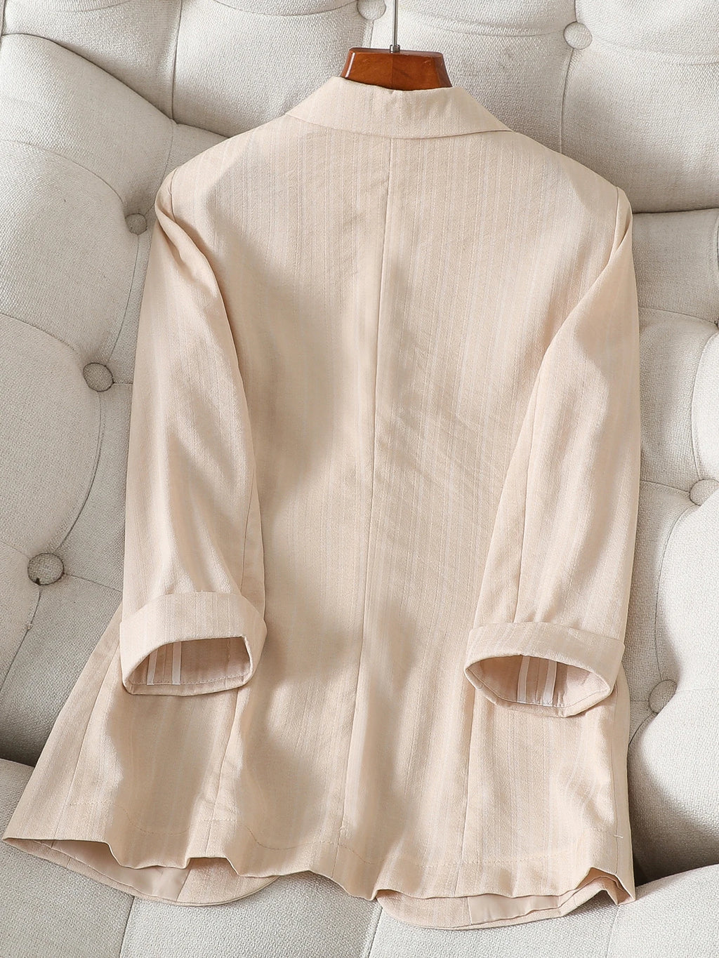Seven-inch sleeve thin striped women's summer new style suit jacket, perfect for a high-end, fashionable, and casual look