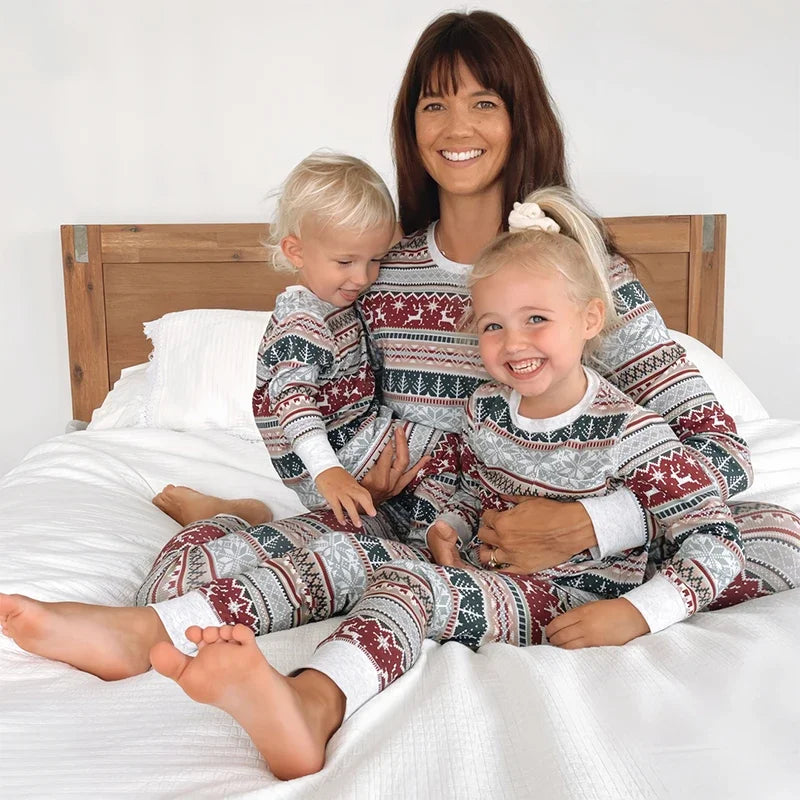 Christmas Family Pajamas Set Winter Mother Enfant Look Loungewear Niño Family Matching Carnival Outfits Sleepwear