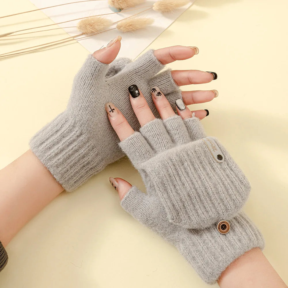 The Gloved Girl, in Winter, Half-Finger-Flip the Cover and Expose Her Fingers. In Autumn and Winter, She Knitted Wool and Rode a