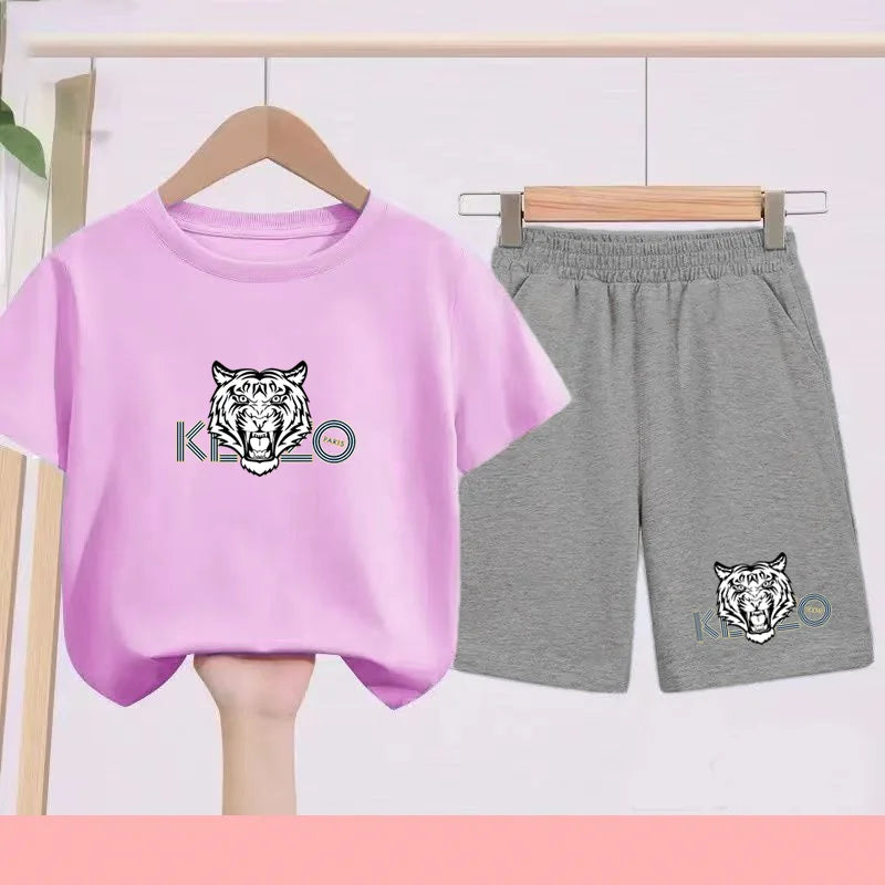 Children's Summer Black and White T-shirts Paired with Breathable and Quick-drying Sports Outfits - Suitable for Children3 to 13