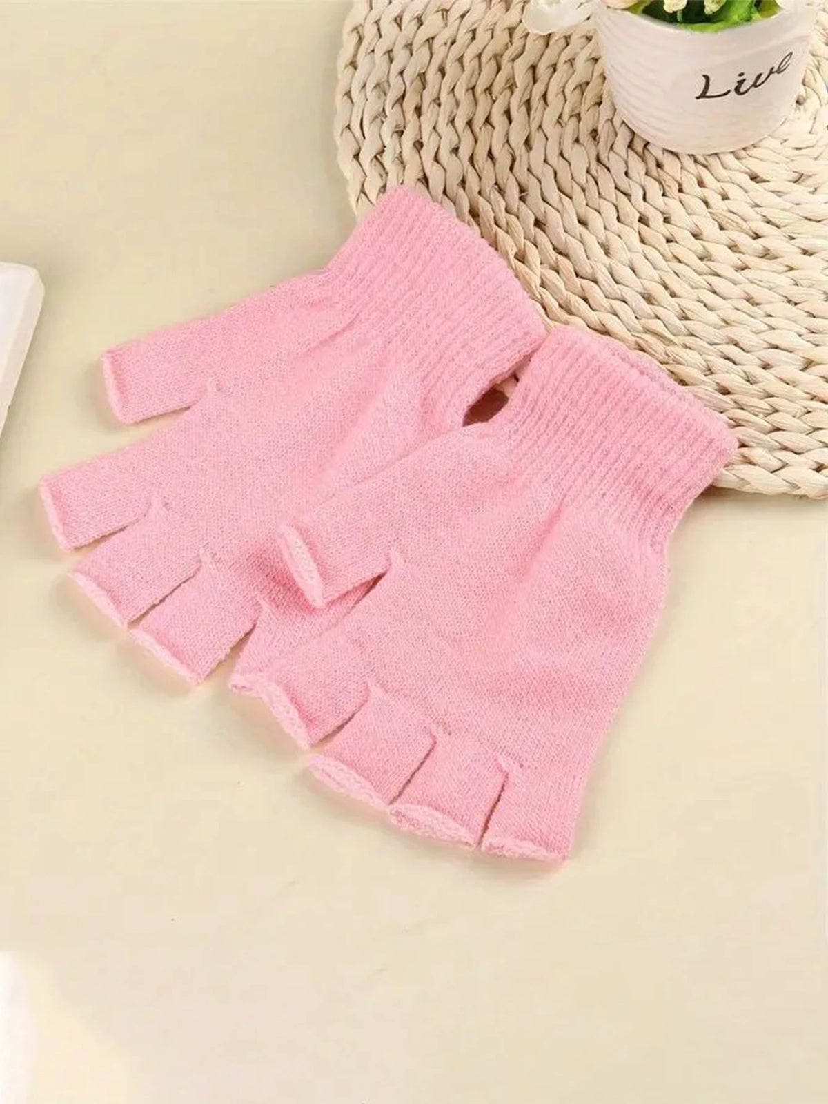 1 pairChildren Magic Knitted Gloves Kids Stretch Half Finger Glove Winter Warm Mittens Solid Fingerless Gloves Girls Soft Wrist