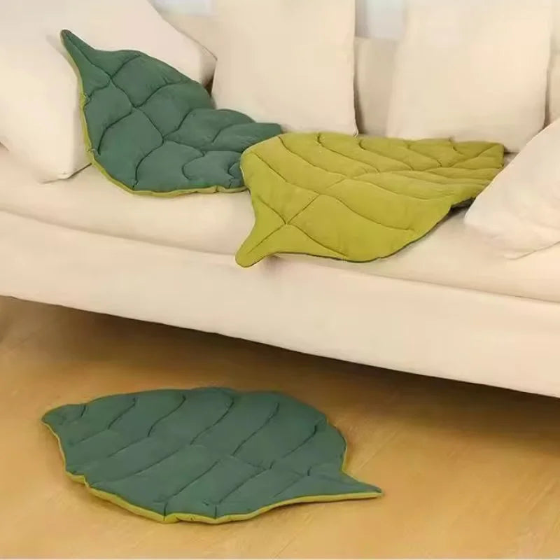 Leaf Shaped Pet Bed Mat Soft Cotton Double Sided Sleep Blanket Washable Floor Rug For Cat Puppy Dog Home Indoor Sleeping Cushion