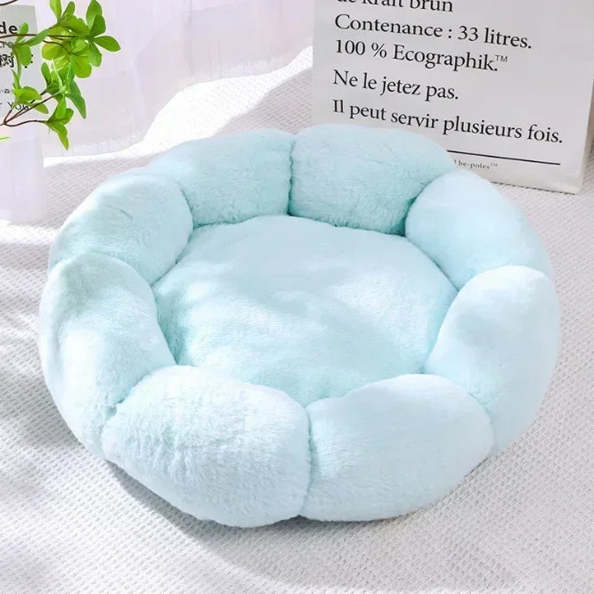 Comfortable Sleep Pet Bed Unique Flower-Shaped for Indoor and Outdoor Use Dog Mat Dog Beds for Large Dogs, Suitable For Winter