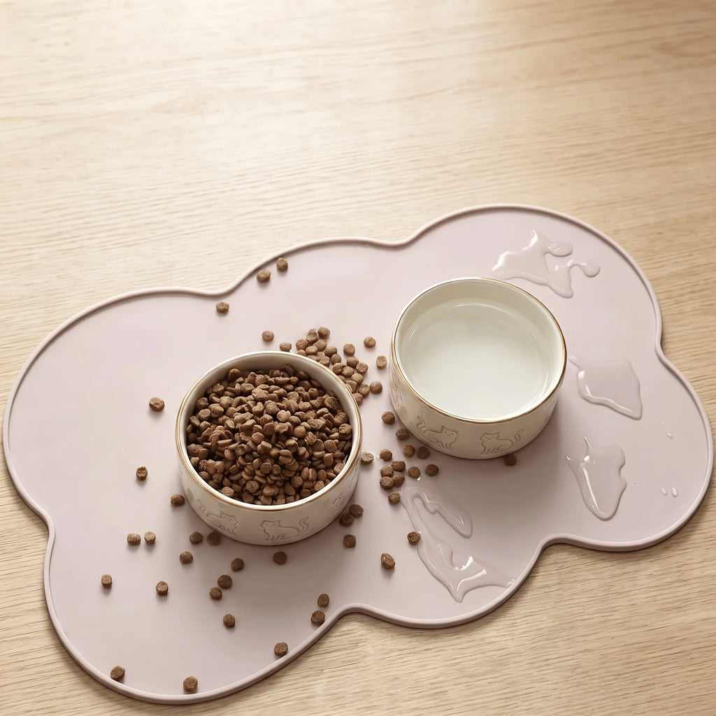 Silicone Pet Feeding Mat, Leak-Proof and Non-Slip Feeding Mat for Dogs and Cats, Oval Bowl Mat