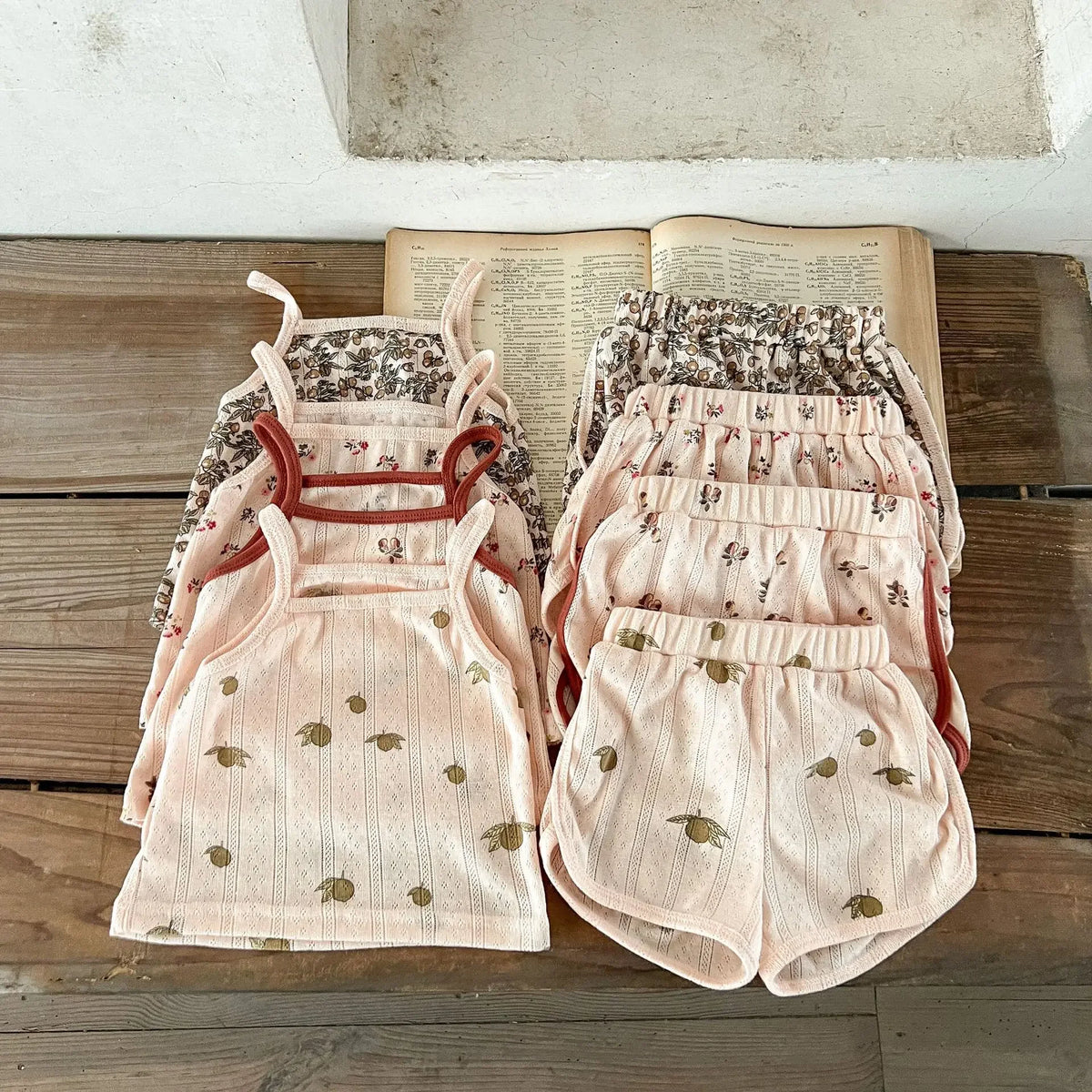 Children Pajamas Danish Style Home Clothes Summer Baby Sling Suit Print Top Vest +shorts Kids Ventilate