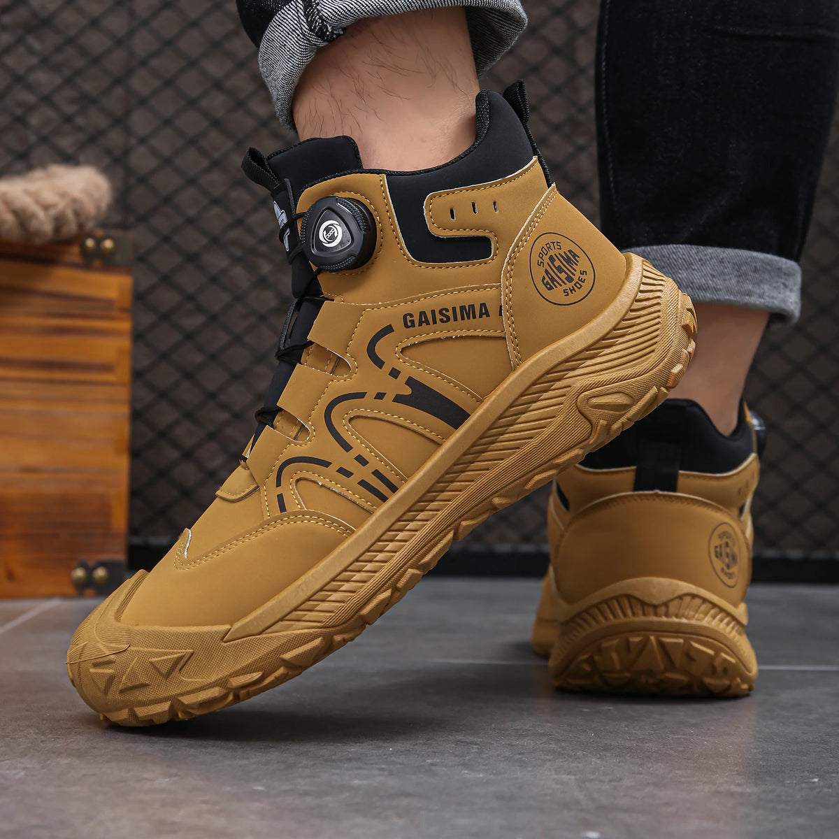 Men's high  boots, outdoor sports shoes, anti slip and wear-resistant rotating buckle hiking shoes, men's shoes