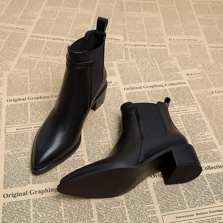 2025 New Women's Chelsea Boots for Autumn/Winter - Pointed Toe Ankle Boots, Leather Mid-Heel Pumps, French Retro Short Boots
