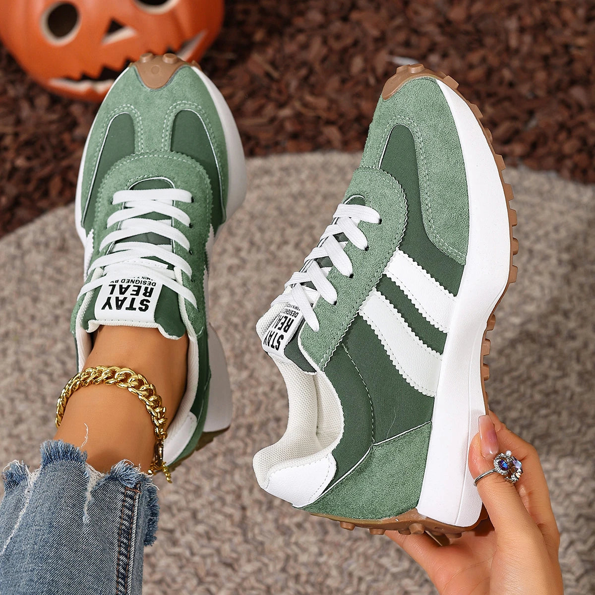 Women Sneakers Retro Spring Autumn Sneakers Women Casual Flat Bottom Round Toe Sports Shoes Fashionable Designer Shoes Women