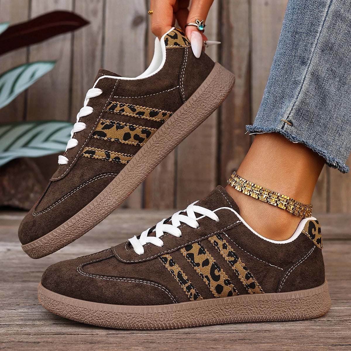 2025 New Women Sneakers Fashion Casual Flats Vulcanize Shoes Round Toe Lace Up Comfortable Flat Shoes for Women Zapatos De Mujer