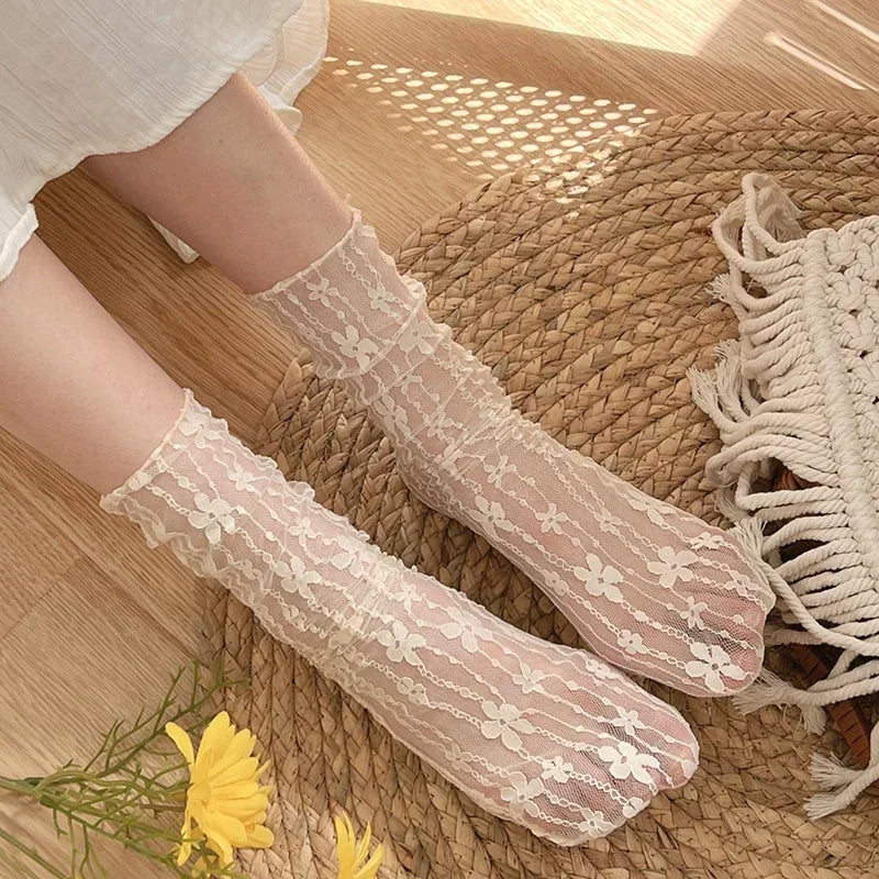 Women's Harajuku Kawaii Ladies Breathable Transparent Floral Lace Socks Sweet Mesh Fishnet Socks Soft Funny Socks Hosiery