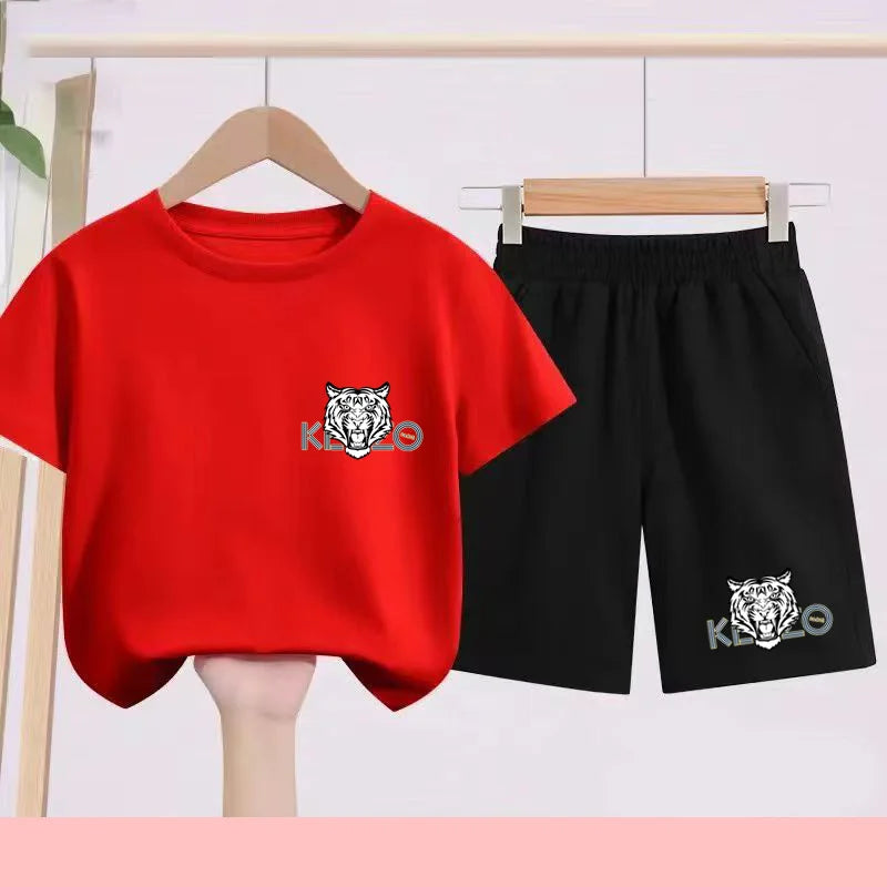 Children's Summer Black and White T-shirts Paired with Breathable and Quick-drying Sports Outfits - Suitable for Children3 to 13