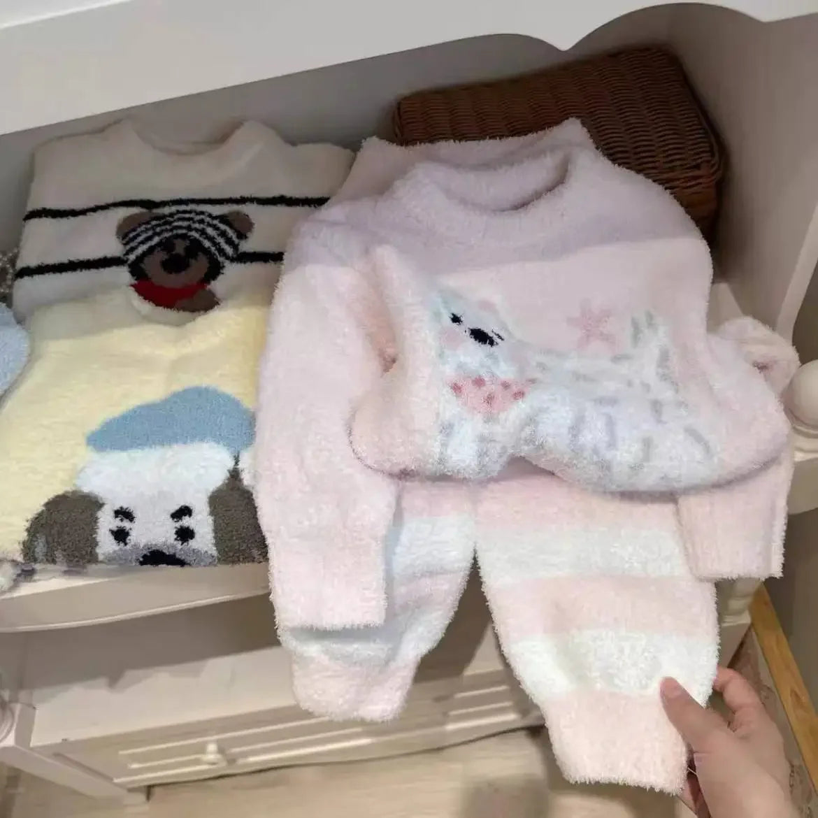 2024 Autumn and Winter Pajamas Autumn and Winter Thickened Children's Suit Girls Coral Velvet Boys Two-piece Set