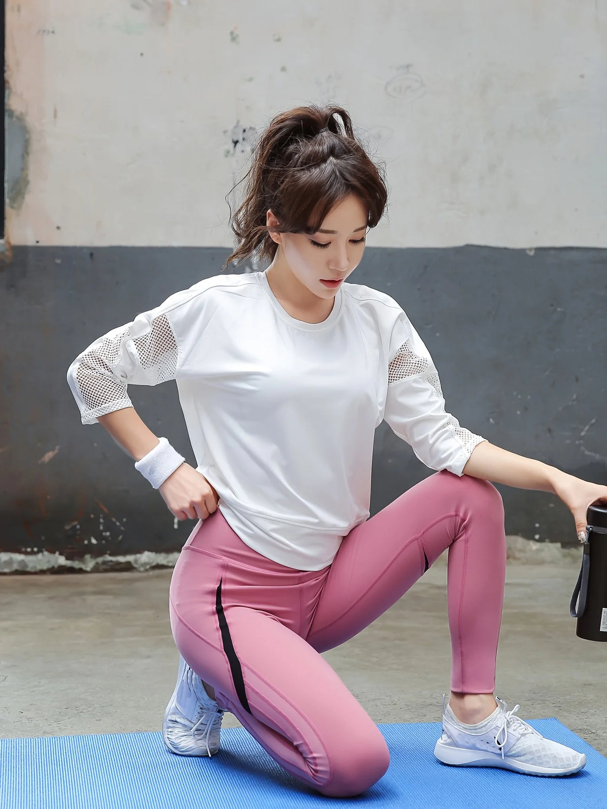 Sports Tops for Women, Mid-Sleeve Yoga Fitness Clothes, Loose Quick-Drying Mesh Breathable Sun Protection Cover-Ups, Morning Running Clothes
