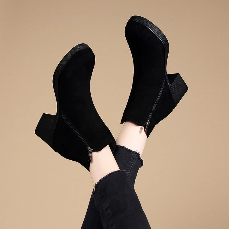 New style women's high-heeled ankle boots, elegant round toe, fashionable and versatile, warm winter fashion boots 2025