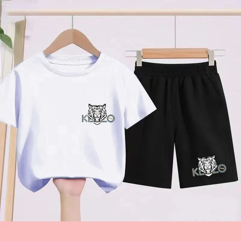 Children's Summer Black and White T-shirts Paired with Breathable and Quick-drying Sports Outfits - Suitable for Children3 to 13