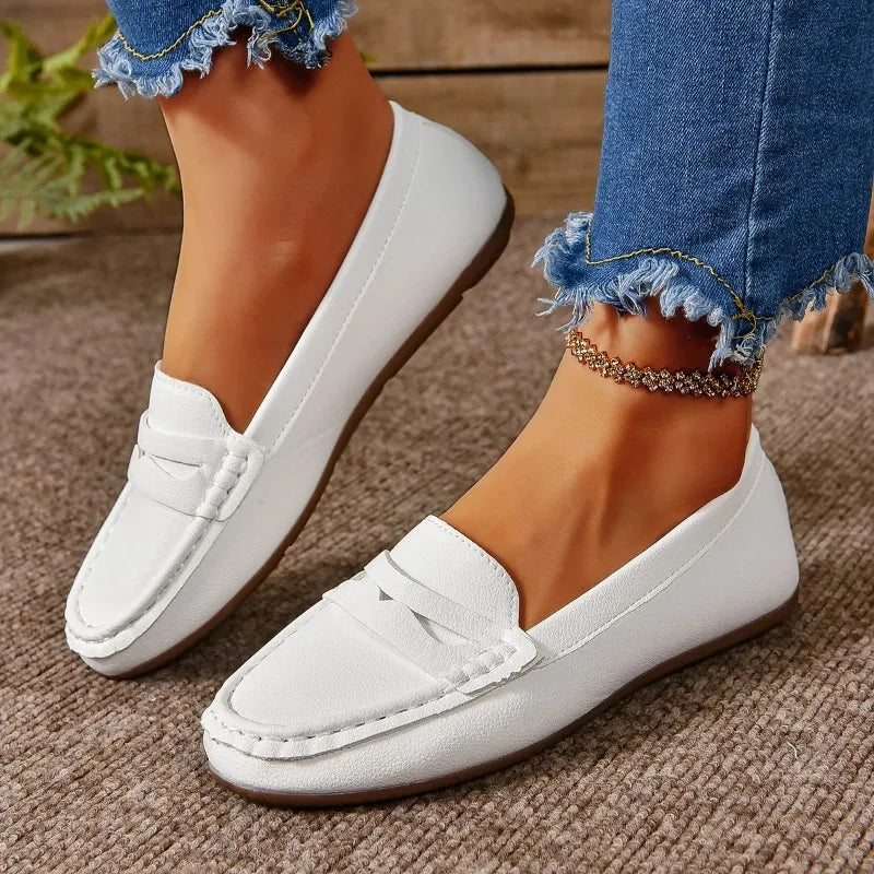 2025 New Women Shoes Flats Leather Moccasins Sneakers Woman Casual Shoes Slip-on Loafers Female Boat Shoes Big Size 44